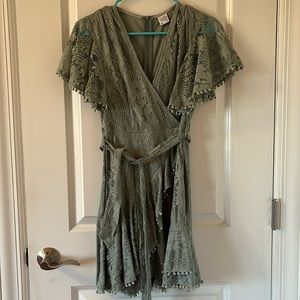 NWOT Selfie Leslie lace dress